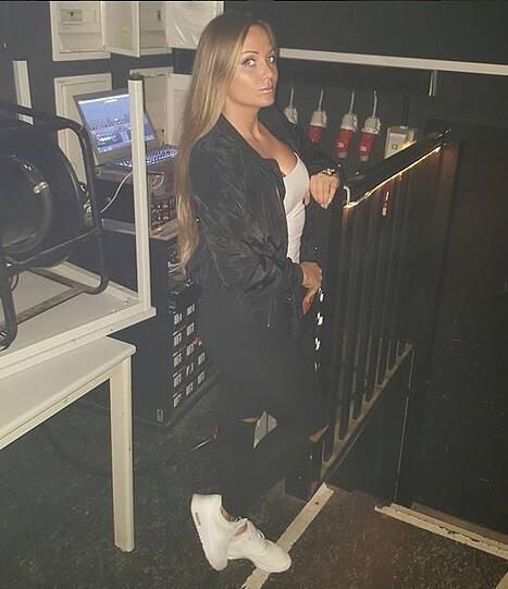 Schwesta Ewa auf Instagram: Die Rapperin liebt es, ihre Fans mit lasziven Fotos zu provozieren.