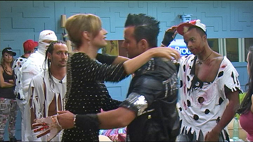 Valencia verlässt freiwillig das &bdquo;Big Brother&ldquo;-Haus: &bdquo;Ich brauche mein Luxusleben. Ich brauche mein Botox&ldquo;! Und: Jasmin, Jordan, Rayo und Florian sind nominiert! Die Bilder aus dem TV-Container