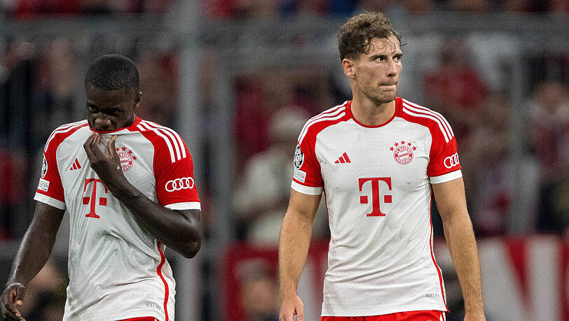 Dayot Upamecano (l.) und Leon Goretzka sind gegen Manchester United kurz aneinandergeraten.