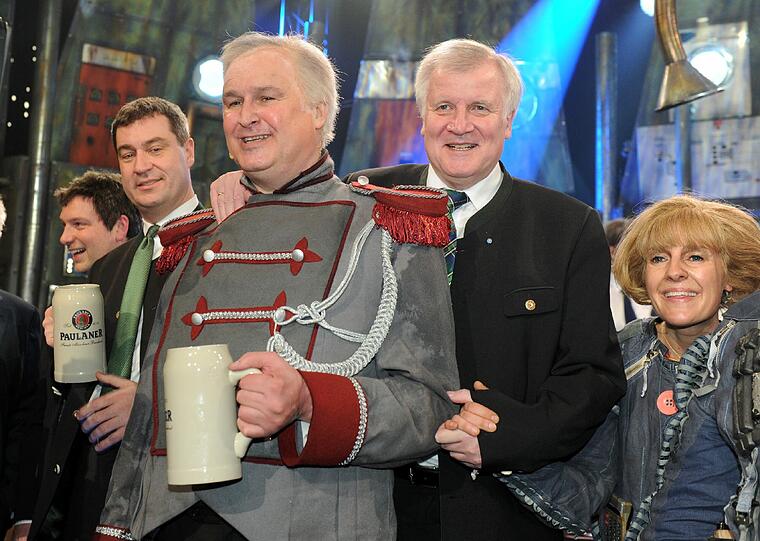 Horst Seehofer: Rechts das Original, links Schauspieler Christoph Zrenner