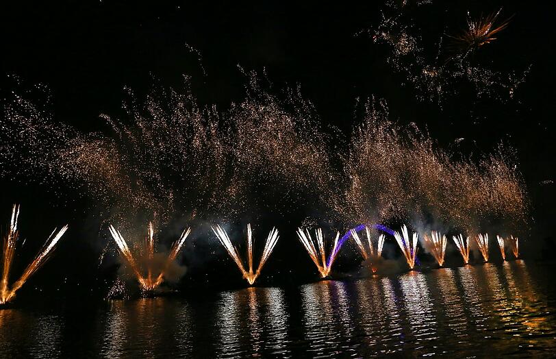 Beim "Sommernachtstraum" im Olympiapark bekamen die Münchner ein Feuerwerk der Superlative geboten. Die Bilder der Pyro-Show.