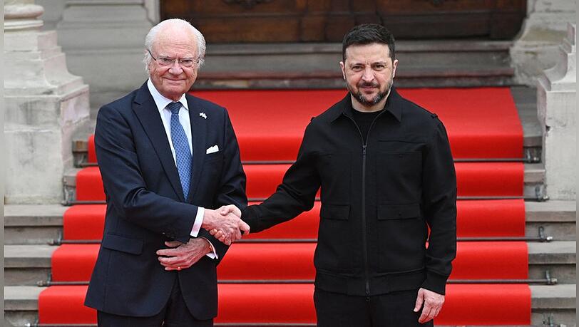 K&ouml;nig Carl XVI. Gustaf und Pr&auml;sident Selenskyj am Freitag.