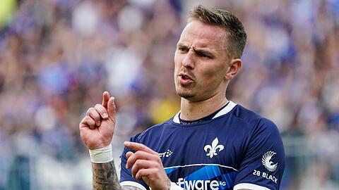 Darmstadts Phillip Tietz gestikuliert. Er kommt zum FC Augsburg.