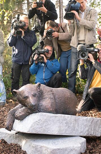 Knut, das wohl beliebteste Tier in der Berliner Zoogeschichte habe &bdquo;Spuren der Liebe&ldquo; hinterlassen, die auch heute noch präsent sind im Berliner Zoo