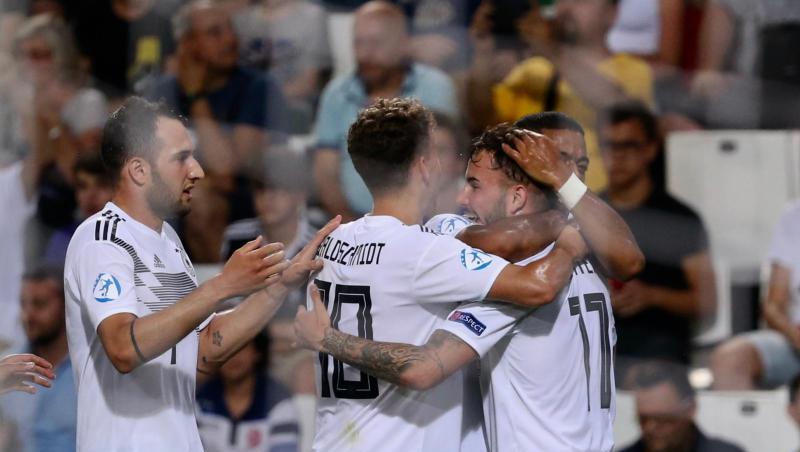 Die deutschen Spieler feiern einen Treffer gegen Serbien. Die deutschen Spieler feiern einen Treffer gegen Serbien.