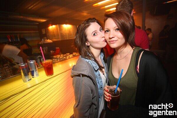 "Gute Laune Hoch 10" war am Samstag das Motto im Ampere. Mehr Bilder finden Sie unter: www.nachtagenten.de