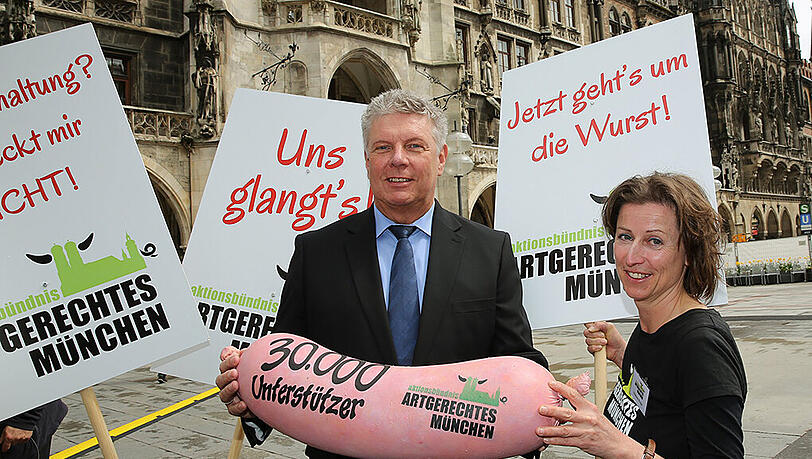 OB Reiter wird sich Gedanken machen müssen, welches Fleisch die Stadt bei öffentlichen Veranstaltungen anbietet. OB Reiter wird sich Gedanken machen müssen, welches Fleisch die Stadt bei öffentlichen Veranstaltungen anbietet.