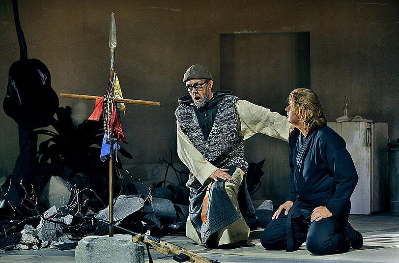 Parsifal und Gurnemanz (Georg Zeppenfeld) im dritten Aufzug.
