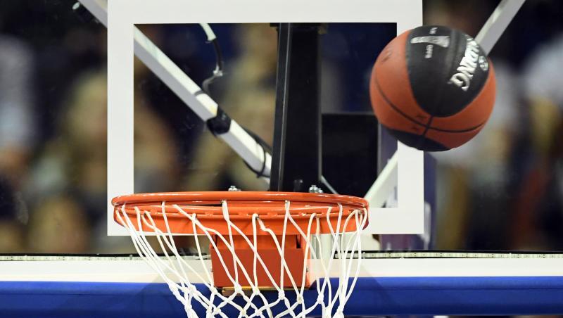 Ein Ball geht in den Korb. Foto: Soeren Stache/dpa/Symbolbild Ein Ball geht in den Korb. Foto: Soeren Stache/dpa/Symbolbild