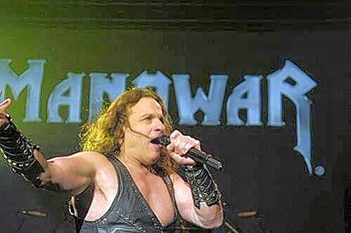 Einstudierte Posen: Die einst "lauteste Band der Welt" - Manowar zu Gast in der Fürther Stadthalle.