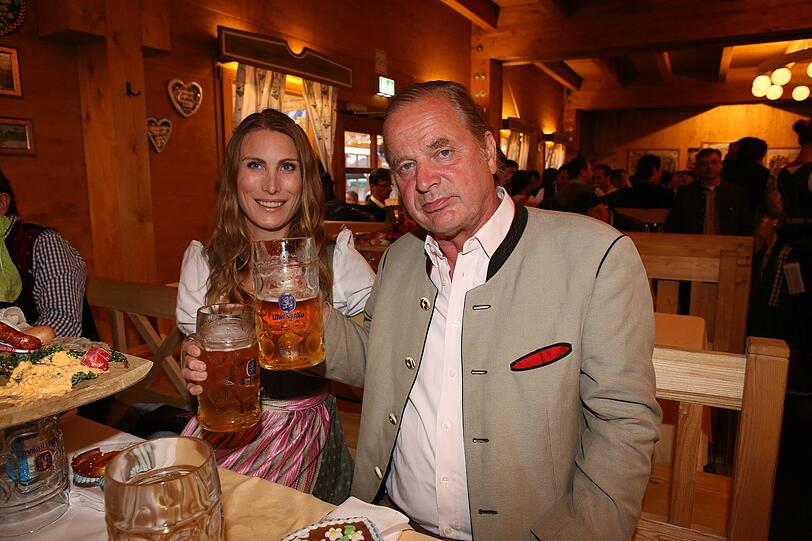 ... Freiherr Enno von Ruffin mit Freundin Estelle Rytterborg ...