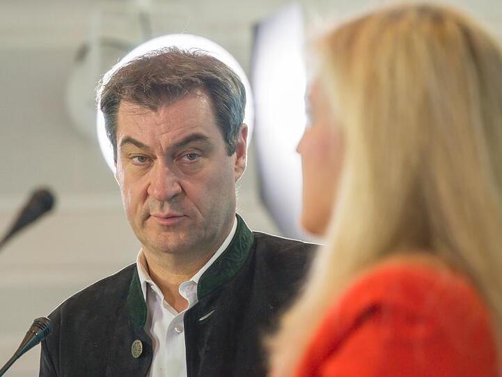 Markus Söder (CSU), Ministerpräsident von Bayern, und Melanie Huml (CSU), Gesundheitsministerin. Foto: Peter Kneffel/dpa/Archivbild