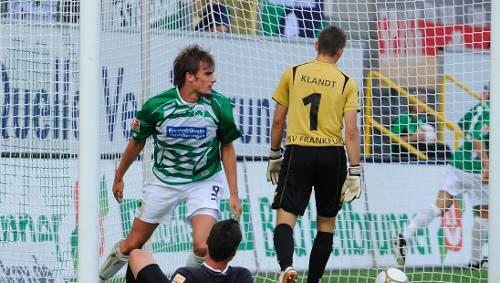 Abdrehen zum Jubel: Christopher Nöthe nach seinem ersten Treffer beim 4:0-Kantersieg gegen Frankfurt. Abdrehen zum Jubel: Christopher Nöthe nach seinem ersten Treffer beim 4:0-Kantersieg gegen Frankfurt.