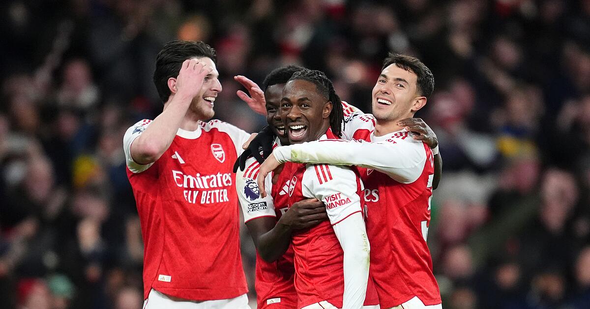 Dreimal-Eze-Bayern-Gegner-Arsenal-deklassiert-Tottenham-4-1