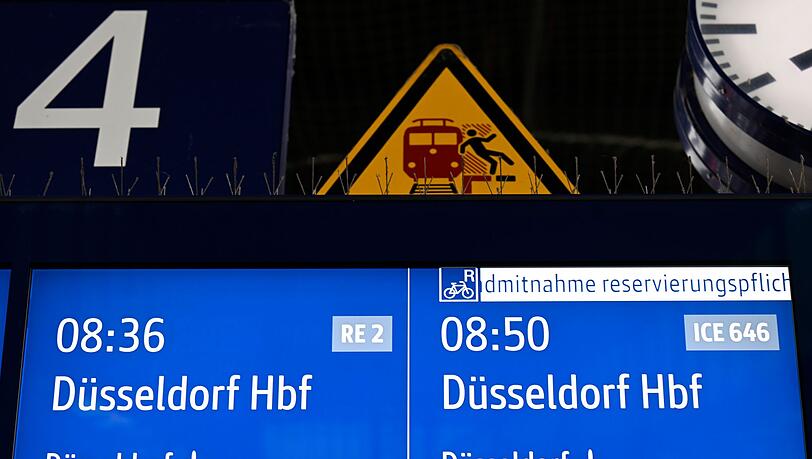 Die Deutsche Bahn hat die Strecke Duisburg-Düsseldorf in den Morgenstunden wieder freigegeben.