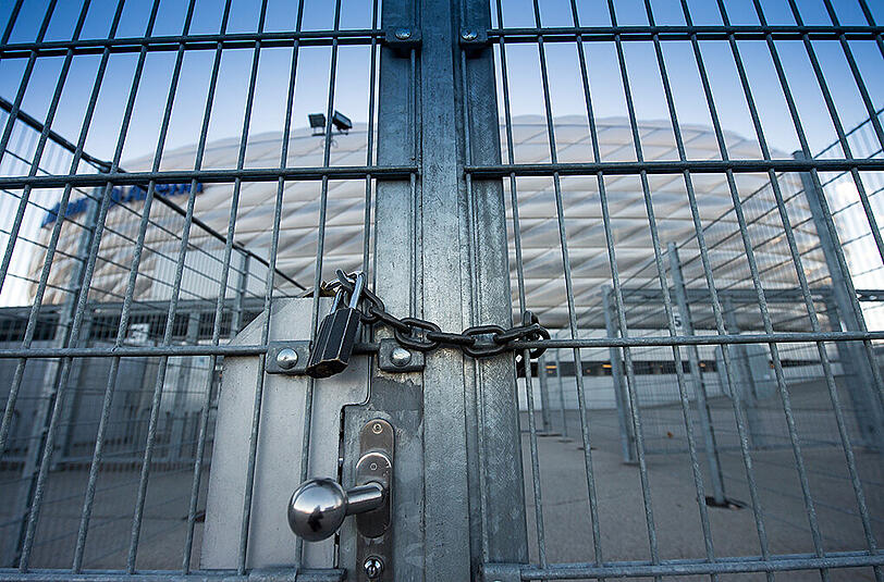 Die Allianz Arena: Verrammelt, aber nicht polizeilich geschützt.