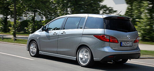 Hat optisch gewonnen: Die Karosserie des neuen Mazda5 ist im aktuellen Marken-Design gehalten, sie soll an Formen aus der Natur erinnern.