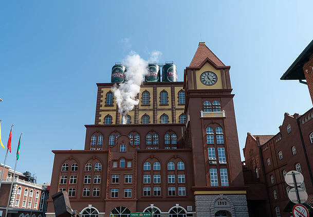 Europäisch angehaucht: Das Gebäude des Tsingtao-Biermuseums in Qingdao. Europäisch angehaucht: Das Gebäude des Tsingtao-Biermuseums in Qingdao.