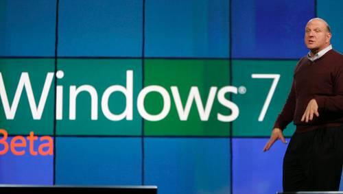 Microsoft-Chef Steve Ballmer bei der Vorstellung der Testversion des neuen Windows-Betriebssystems „Windows 7“ in Las Vegas. Microsoft-Chef Steve Ballmer bei der Vorstellung der Testversion des neuen Windows-Betriebssystems „Windows 7“ in Las Vegas.
