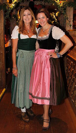 PR-Lady Andrea Schoeller (l.) und Natalie Schmid.