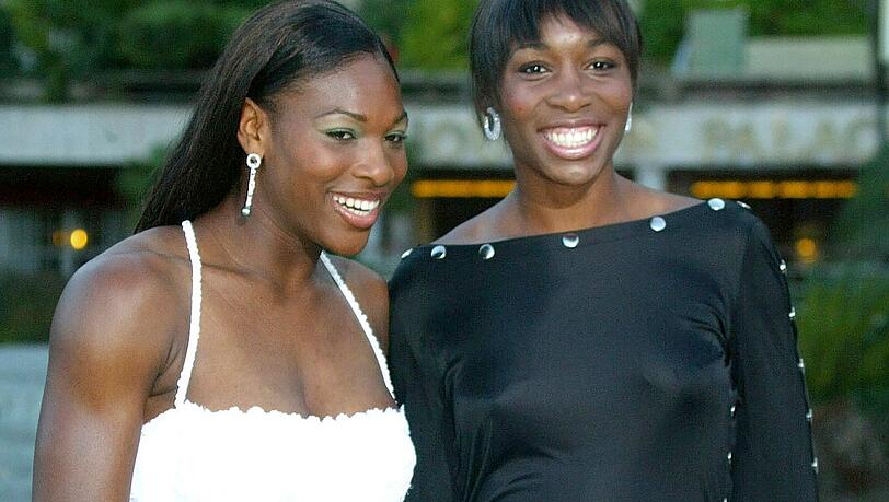 Haben eine Wildcard für das Doppel bei den US Open: Serena Williams (l) und ihre Schwester Venus.
