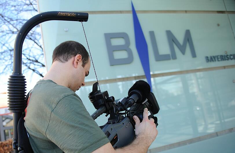 Die privaten Hörfunksender sowie die privaten Fernsehanbieter in Bayern konnten ihre Umsätze laut der BLM steigern.