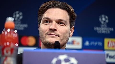 BVB-Trainer Edin Terzic bei der Pressekonferenz.