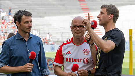 Felix Neureuther (li.) wird Thomas Müller (re.) beim FC Bayern vermissen.