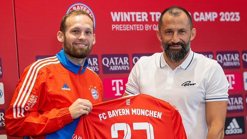 Bayerns bislang einziger Neuzugang in diesem Winter: Daley Blind (l.), hier neben Sportvorstand Hasan Salihamidzic.