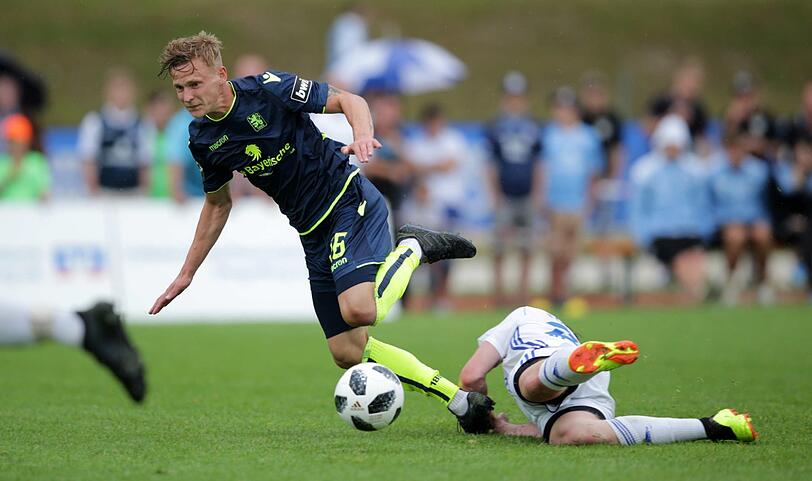 Gefoult: Benjamin Kindsvater.