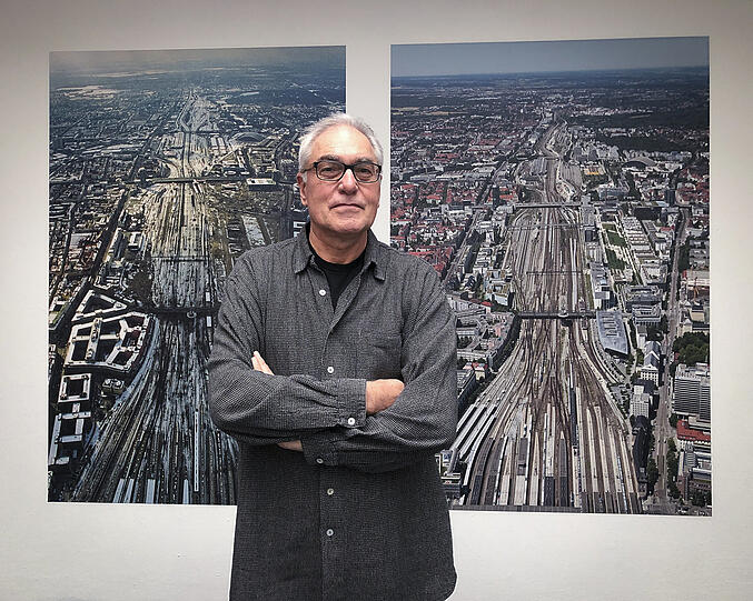 Fotograf Werner Resch in der Pasinger Fabrik.