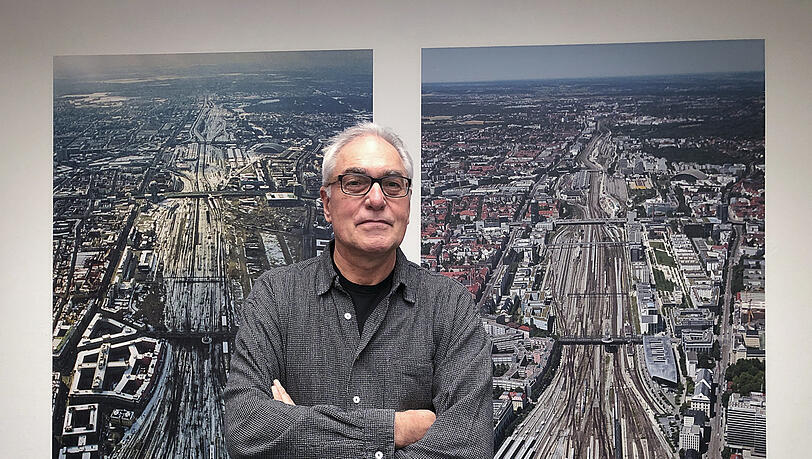 Fotograf Werner Resch in der Pasinger Fabrik. Fotograf Werner Resch in der Pasinger Fabrik.