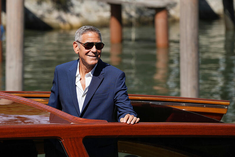 George Clooney auf dem Weg zum Lido. George Clooney auf dem Weg zum Lido.
