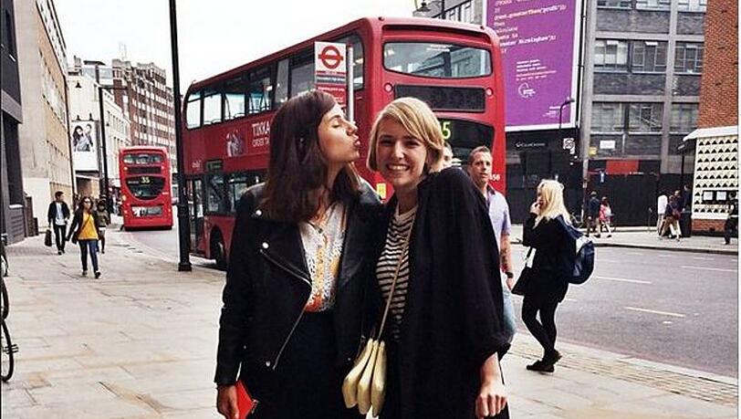 Nike van Dinther und Sarah Gottschalk sind beste Freundinnen und betreiben gemeinsam den Blog "This is Jane Wayne"