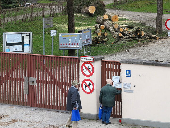 Zu gefährlich: Der Ostfriedhof ist geschlossen.