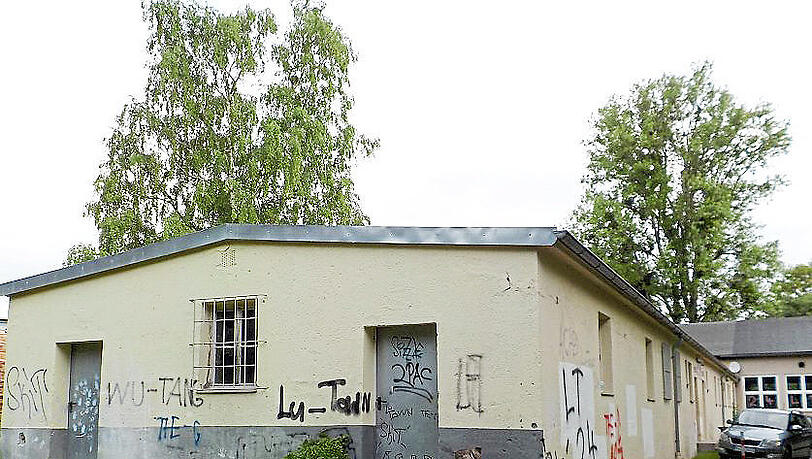 Vom einstigen KZ-Außenlager steht nur noch dieses eine Gebäude. Vom einstigen KZ-Außenlager steht nur noch dieses eine Gebäude.