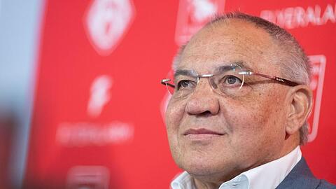 Felix Magath, hier noch bei einer Pressekonferenz von Flyeralarm Global Soccer. Foto: Daniel Karmann/dpa/Archivbild