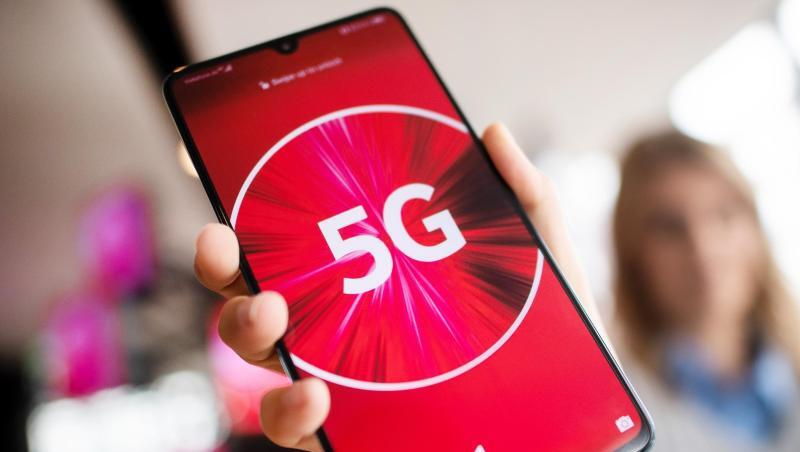 Trotzdem blieb Vodafone nicht verschont von den Auswirkungen der Krise. So seien etwa die Umsätze im Roaming um rund 90 Prozent eingebrochen, weil Reisen kaum mehr möglich waren. Trotzdem blieb Vodafone nicht verschont von den Auswirkungen der Krise. So seien etwa die Umsätze im Roaming um rund 90 Prozent eingebrochen, weil Reisen kaum mehr möglich waren.