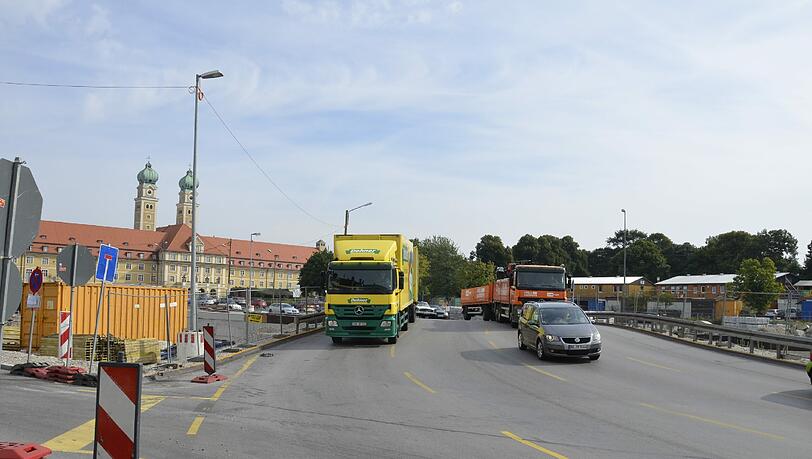 Die Neugestaltung des Luise-Kiesselbach-Platzes beschäftigt den Stadtrat. Die Neugestaltung des Luise-Kiesselbach-Platzes beschäftigt den Stadtrat.