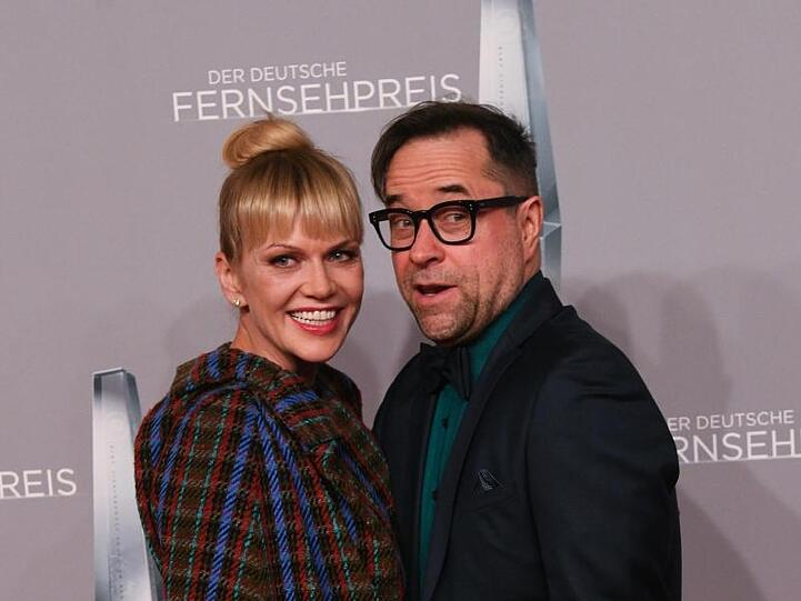 Anna Loos und Jan Josef Liefers auf dem roten Teppich.