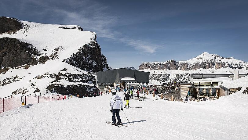 Im Skigebiet Porta Vescovo Dolomiti Resort gibt es Schnee und Sonne satt. Im Skigebiet Porta Vescovo Dolomiti Resort gibt es Schnee und Sonne satt.