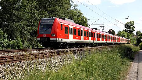Wegen Bauarbeiten an einer neuen Br&uuml;cke fahren auf der S6 und S8/S5 im M&uuml;nchner Westen in der ersten Augusth&auml;lfte nur Ersatzbusse. Auch Regionalz&uuml;gesind betroffen.
