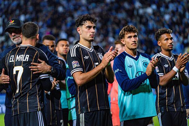 Der zweite DFB-Kader um Aleksandar Pavlovic und Tom Bischof holte einen Sieg und ein Remis. Der zweite DFB-Kader um Aleksandar Pavlovic und Tom Bischof holte einen Sieg und ein Remis.