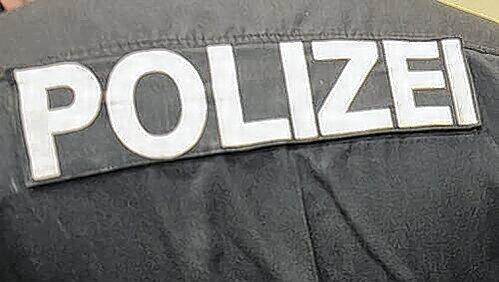 Die Polizei sucht nach dem Mann, der den Amerikaner niederschlug. Die Polizei sucht nach dem Mann, der den Amerikaner niederschlug.