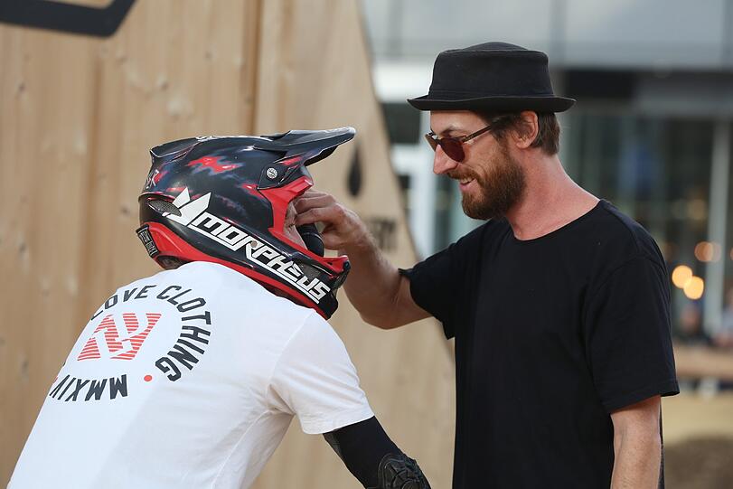 Models und Mountainbiker am Flughafen: Die Bilder vom "Schöne Münchnerin"-Wildcard-Event beim "Bike & Style"-Festival zum Durchklicken.