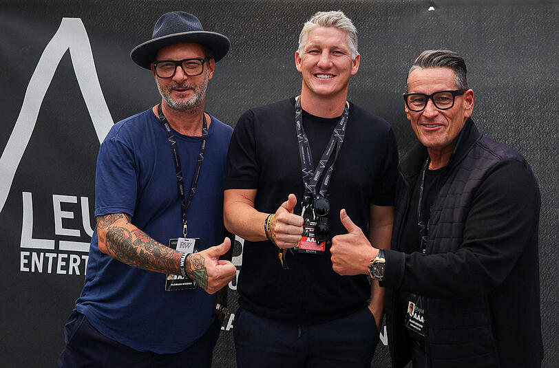Produzent Florian Wieder, Ex-Kicker Bastian Schweinsteiger und Konzertveranstalter Klaus Leutgeb