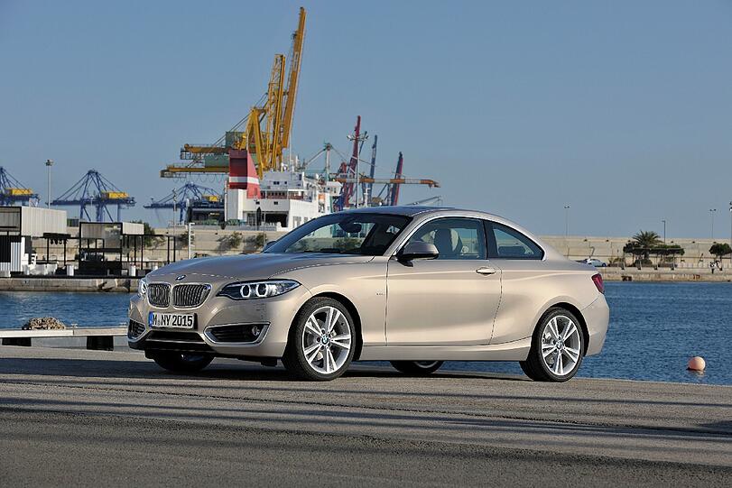 Ein knackiger Sportstyp: Die ersten Bilder vom neuen BMW 2er Coupé.