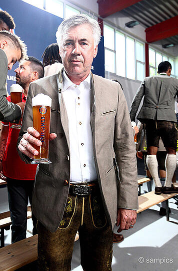 Trainer Carlo Ancelotti war natürlich auch mit dabei.