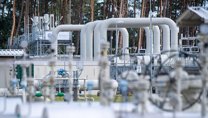 Rohrsysteme und Absperrvorrichtungen in der Gasempfangsstation der Ostseepipeline Nord Stream 1 in Lubmin.