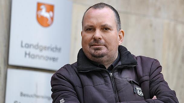 Kabarettist Christian Keltermann will die Angelegenheit mit Anna-Carina Woitschack persönlich klären. Kabarettist Christian Keltermann will die Angelegenheit mit Anna-Carina Woitschack persönlich klären.